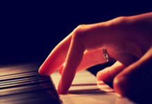 星空体育：[德甲]第31轮：不来梅1-2拜仁 集锦.